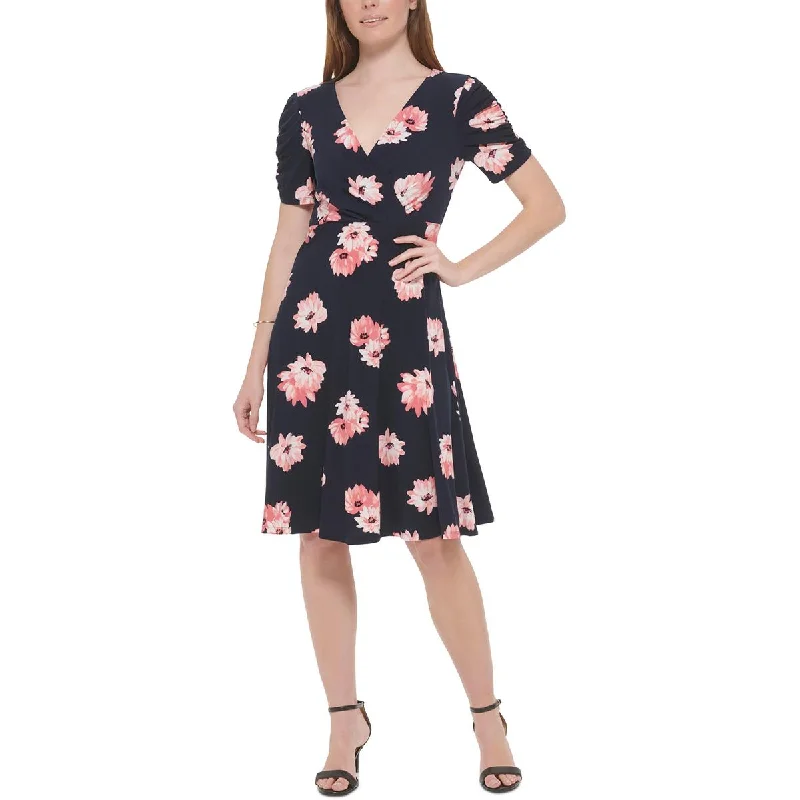 Denim flare dresses for a casual vibe -Tommy Hilfiger Womens Petites Printed Knee Length Fit & Flare Dress Denim flare dresses for a casual vibe -Tommy Hilfiger Womens Petites Printed Knee Length Fit & Flare Dress