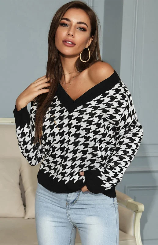 Women's Deep V-Neck Dogtooth Print Jumper