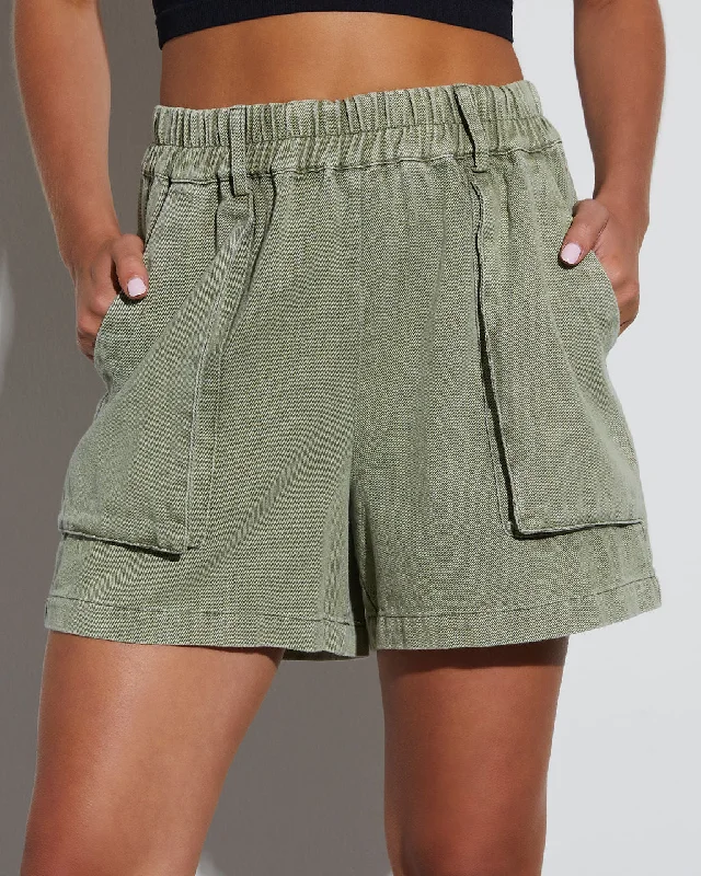 Janessa High Rise Pocketed Shorts