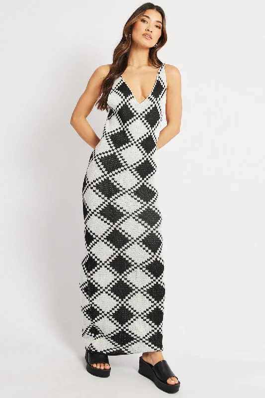 Trendy dresses for fall fashion -Black Check Beach Dress Cover Up