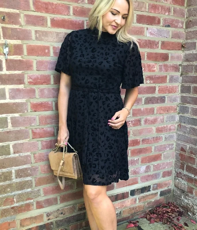 Sweater mini dresses for cozy wear -Black Angel Sleeve Velvet Print Dress