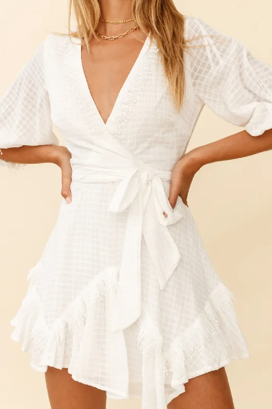 Stylish dresses for plus-size women -Flyin' Solo Fringe Trim Waist Tie Dress White