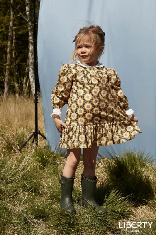 Comfortable dresses for casual outings -Liberty Sewing Patterns Penny Collar Dress