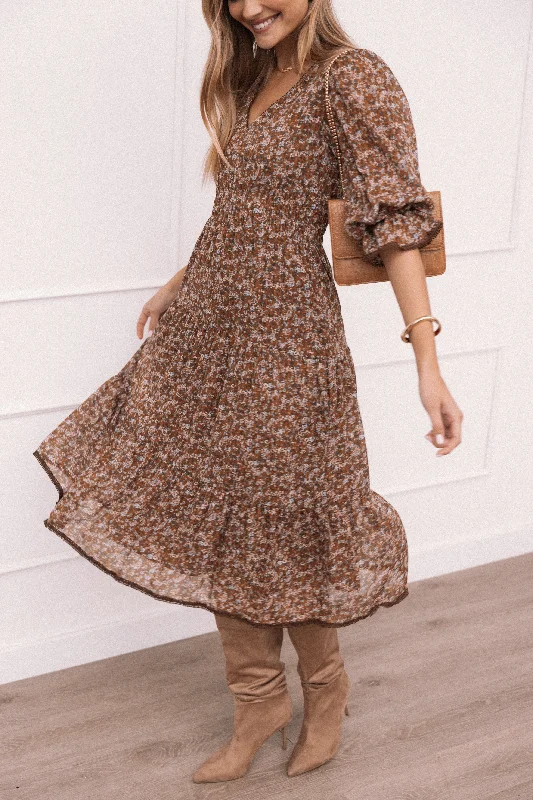 V-neck mini dresses with cap sleeves for a balanced look -Simone Midi Dress - Camel V-neck mini dresses with cap sleeves for a balanced look -Simone Midi Dress - Camel