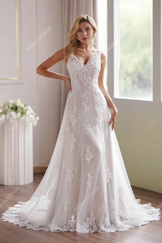 Flare dresses with floral patterns -Romantic Strap V-Neck Fit & Flare Wedding Dress Flare dresses with floral patterns -Romantic Strap V-Neck Fit & Flare Wedding Dress