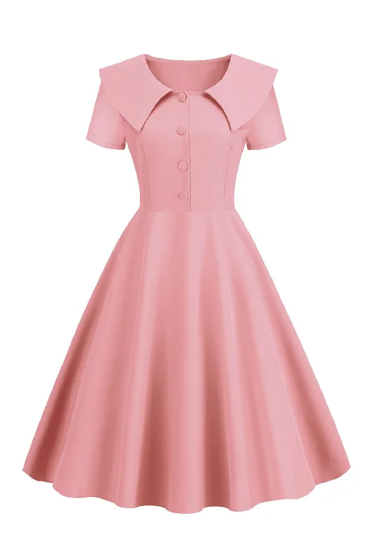 Flare dresses with gingham checks for a classic appearance -Blush manches courtes Peter Pan Robe vintage avec boutons Flare dresses with gingham checks for a classic appearance -Blush manches courtes Peter Pan Robe vintage avec boutons