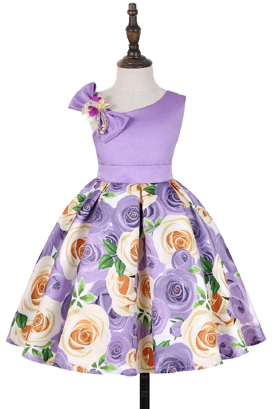 Flare dresses with square necks for a vintage feel -Robe de soirée pour filles sans manches violet floral Flare dresses with square necks for a vintage feel -Robe de soirée pour filles sans manches violet floral