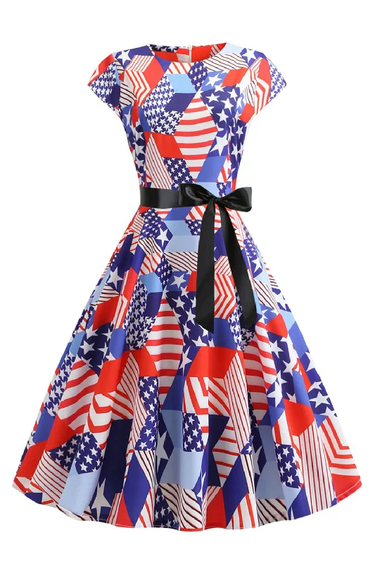 Flare dresses with button-down fronts for a classic touch -Robe rétro imprimée du drapeau américain avec nœud papillon Flare dresses with button-down fronts for a classic touch -Robe rétro imprimée du drapeau américain avec nœud papillon