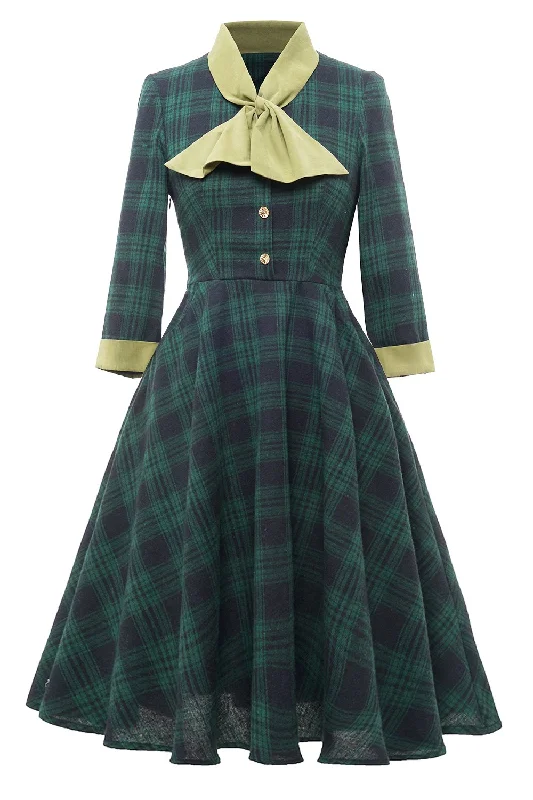 Flare dresses with scalloped edges for a delicate touch -Robe Tartan Vintage Verte