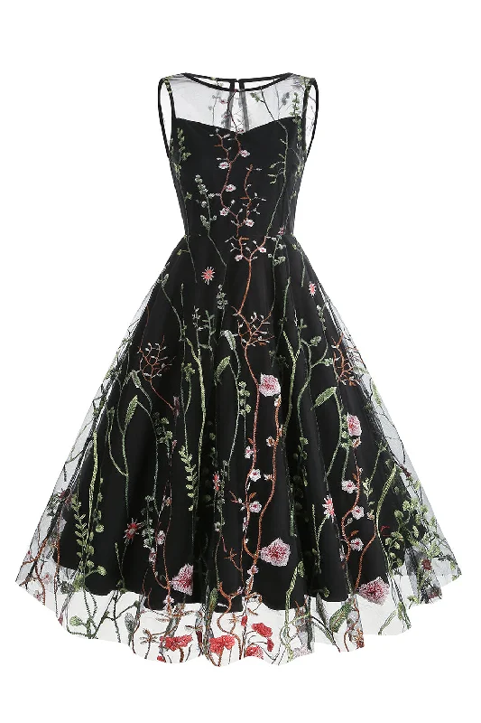 Black flare dresses for versatile styling -Une ligne Jewel Black Vintage Dress avec broderie Black flare dresses for versatile styling -Une ligne Jewel Black Vintage Dress avec broderie