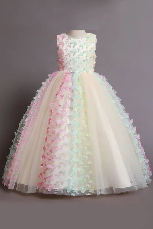 Flare dresses with empire waists for an elegant silhouette -Une robe de fille beige sans manches avec des papillons Flare dresses with empire waists for an elegant silhouette -Une robe de fille beige sans manches avec des papillons