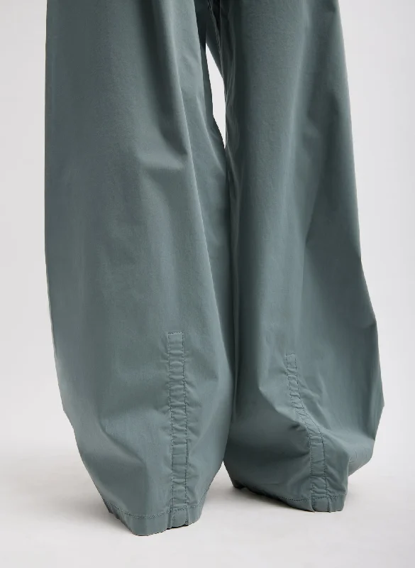 garment-dyed-silky-cotton-sid-pant-green-limestone